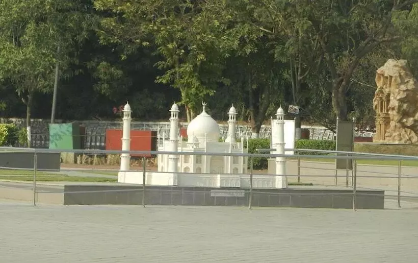 Hôtel O Nirsukh Palace