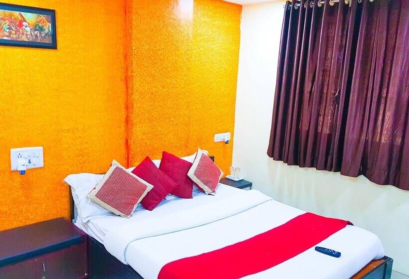 Hotelli O Nirsukh Palace