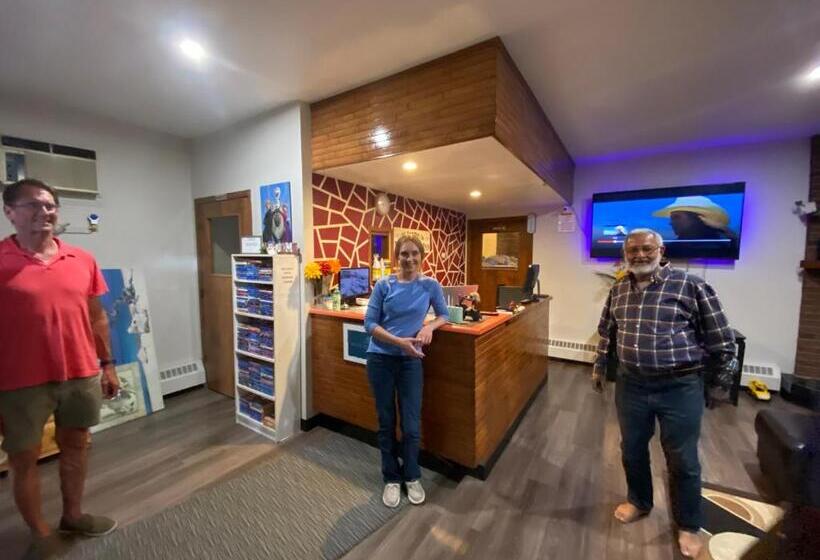 モーテル Ranchland Inn