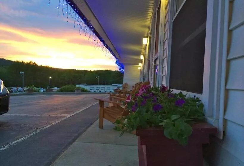 Mount Blue Motel