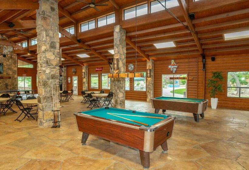 منتجع Sun Outdoors Lake Travis