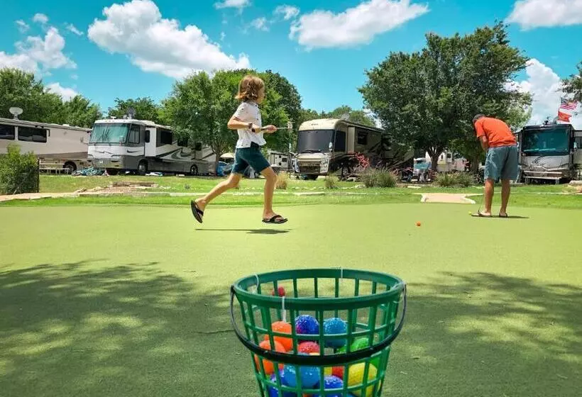 リゾートホテル Sun Outdoors Lake Travis