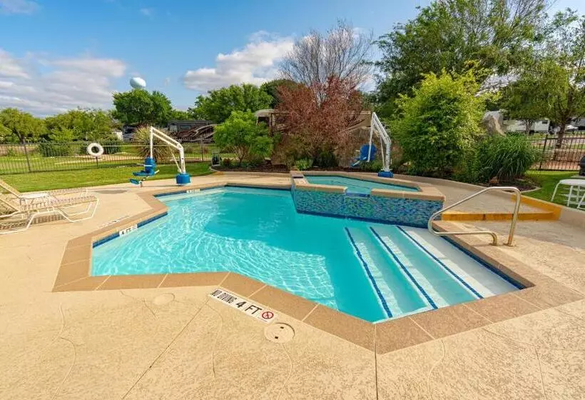 リゾートホテル Sun Outdoors Lake Travis