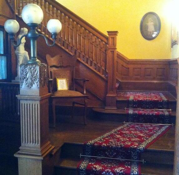 Simmons Bond Inn Bed & Breakfast