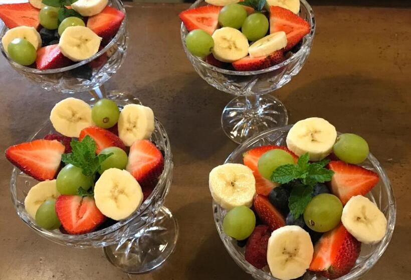 Simmons Bond Inn Bed & Breakfast