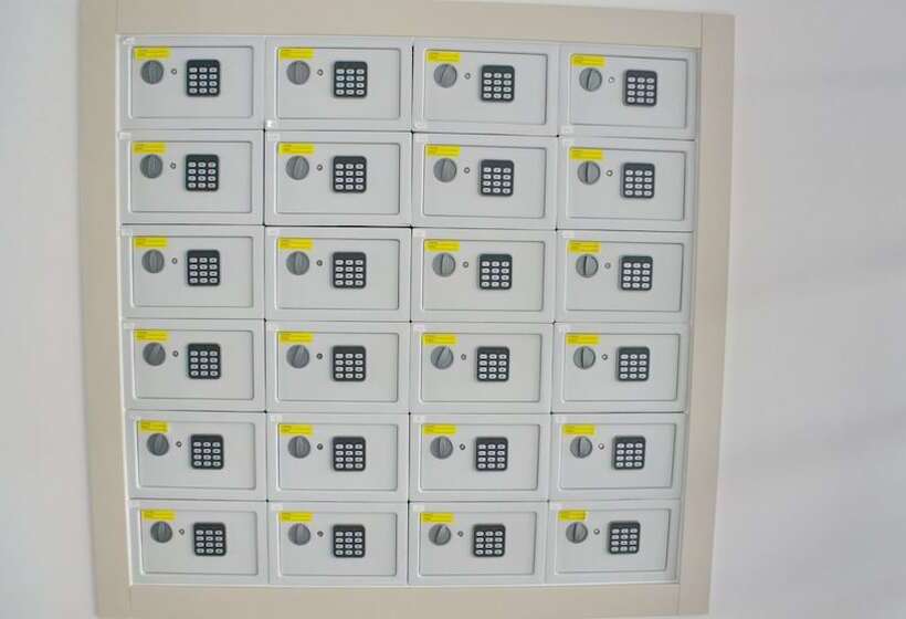 Topcity Hostel & Suites