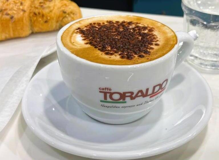 ベッドアンドブレックファースト Palazzo Rosso