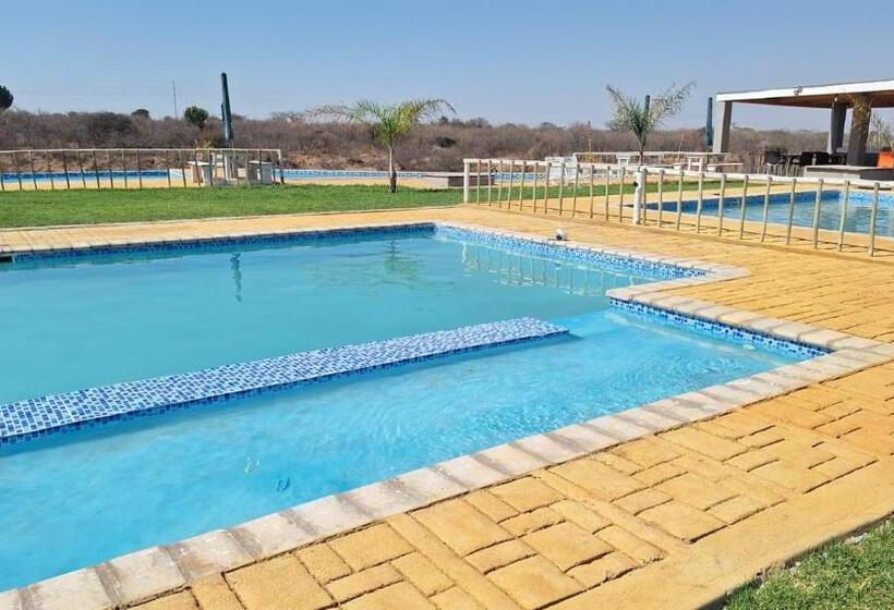 ベッドアンドブレックファースト Riverview Pool Resort And Lodge