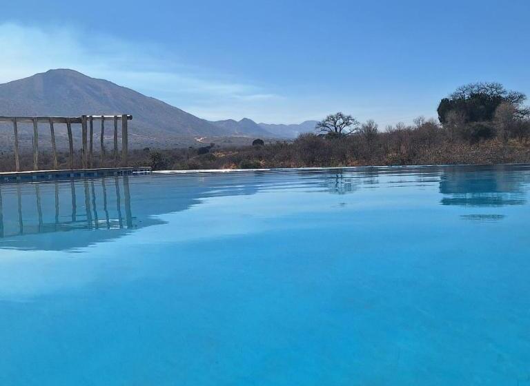 ベッドアンドブレックファースト Riverview Pool Resort And Lodge