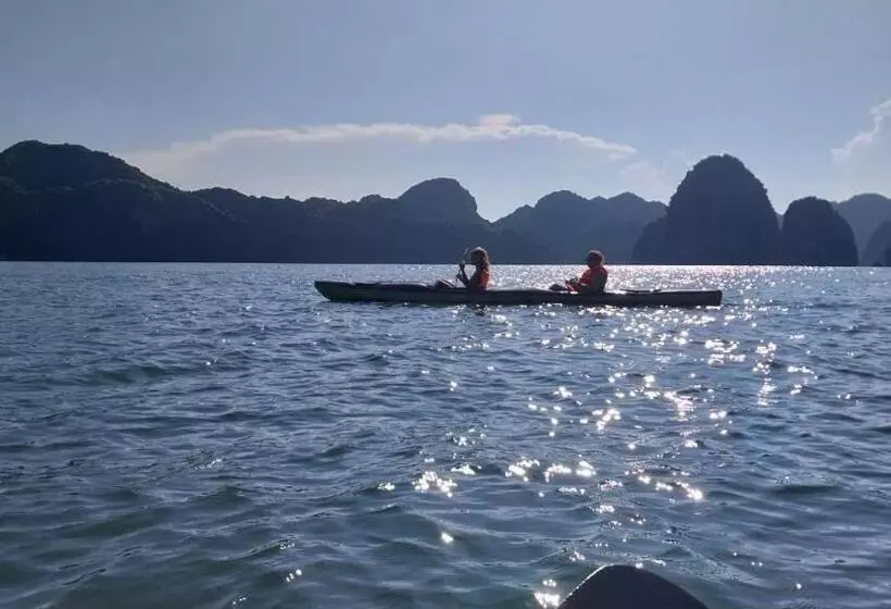 هتل Cat Ba Madame Duyen