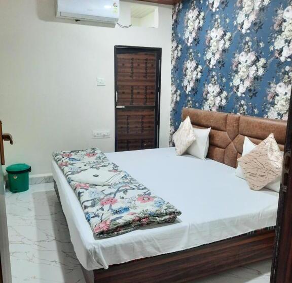 בית מלון כפרי Ganga Sagar