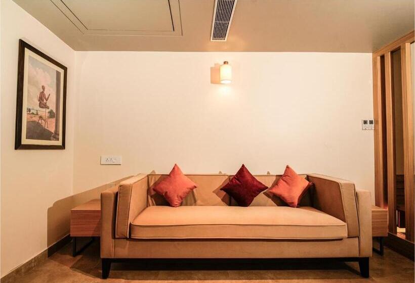 هتل The Grand Sona