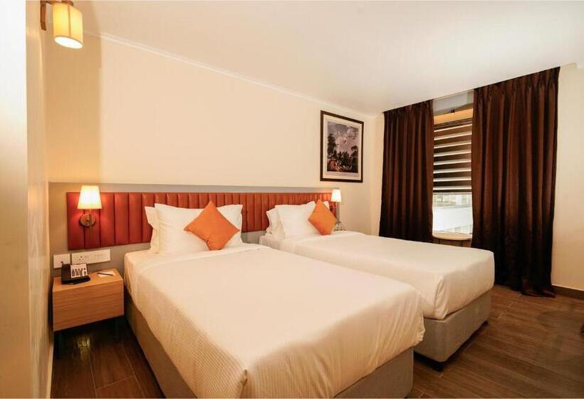 هتل The Grand Sona