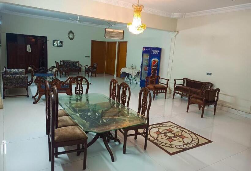 پانسیون Rehmat Guest House