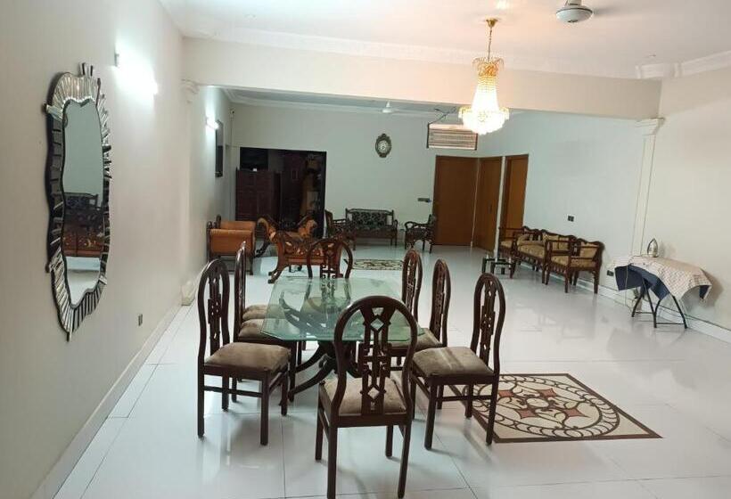 پانسیون Rehmat Guest House