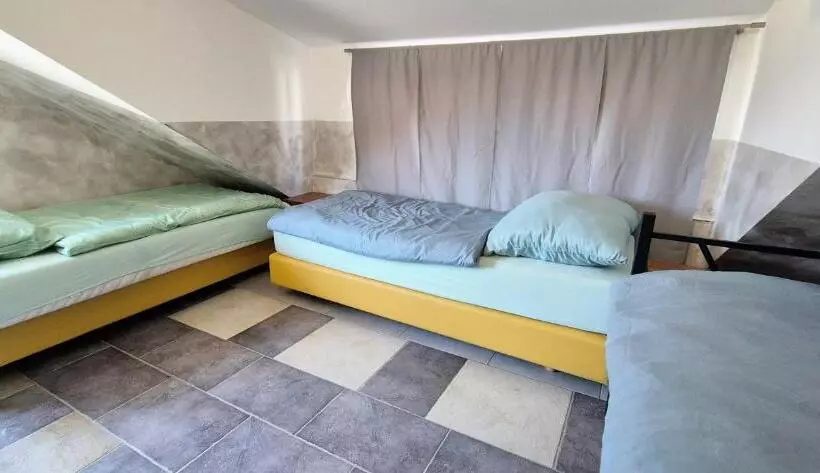 هاستل Bled Lesce Station Rooms And Beds