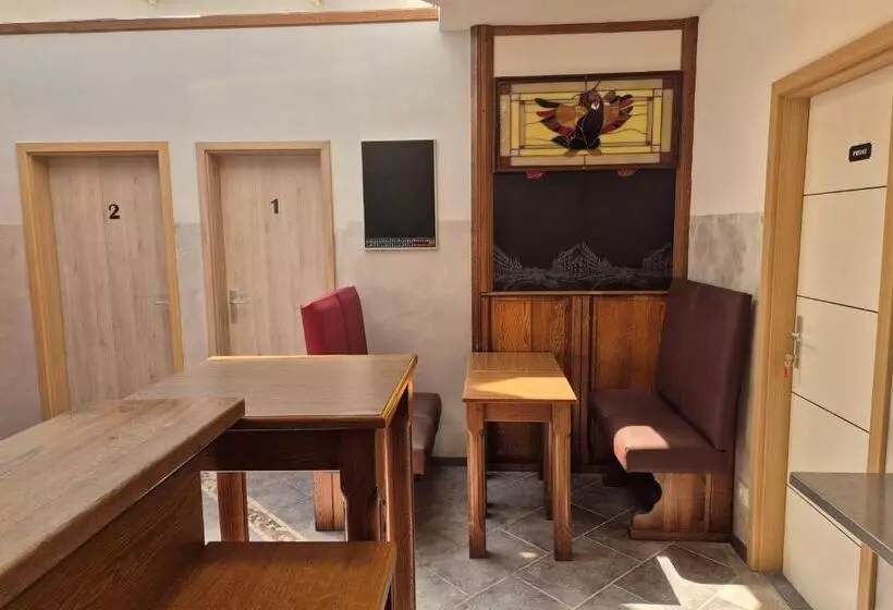 هاستل Bled Lesce Station Rooms And Beds