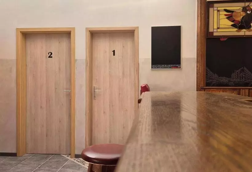 هاستل Bled Lesce Station Rooms And Beds