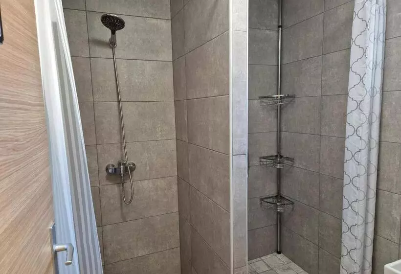 هاستل Bled Lesce Station Rooms And Beds