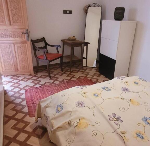 هاستل Home Surf