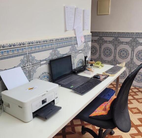 هاستل Home Surf