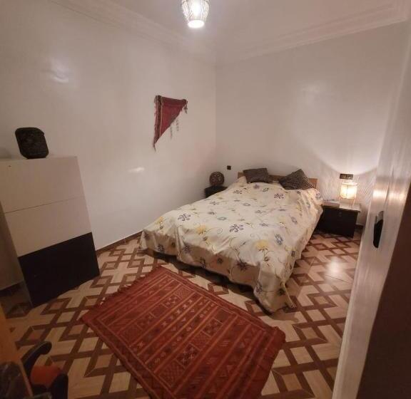 هاستل Home Surf