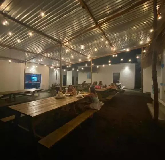 هاستل Playa De La Fuente