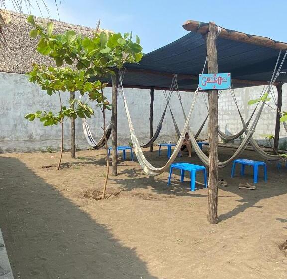 هاستل Playa De La Fuente