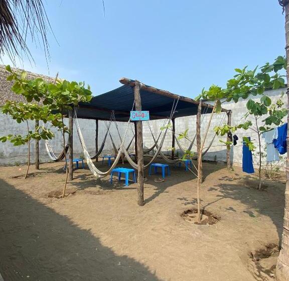 هاستل Playa De La Fuente