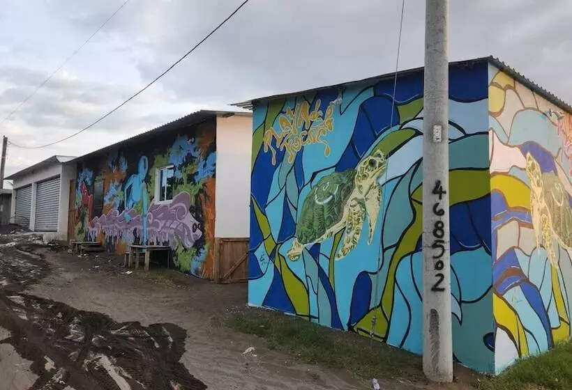 هاستل Playa De La Fuente