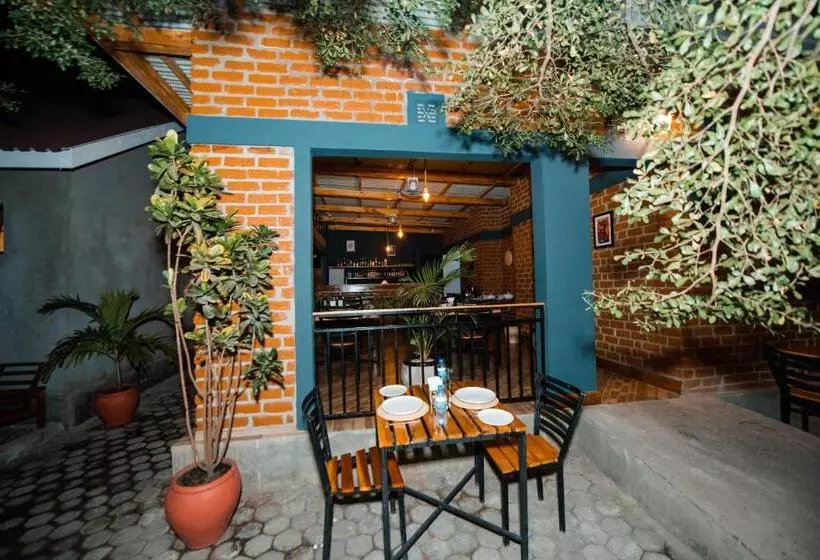 Aamiaismajoitus (B&B) Katiti Lodge