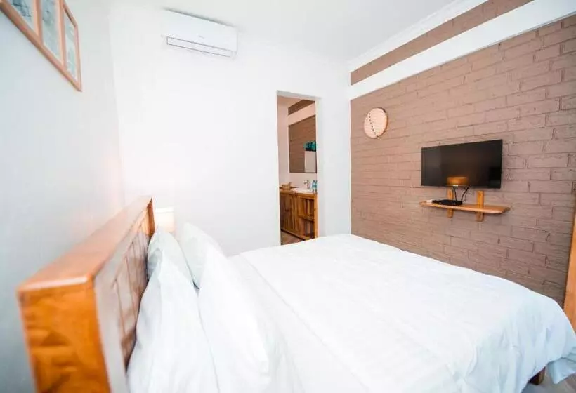 Aamiaismajoitus (B&B) Katiti Lodge