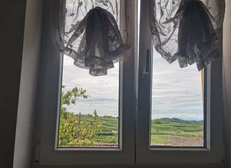 Aamiaismajoitus (B&B) La Tana Di Momo