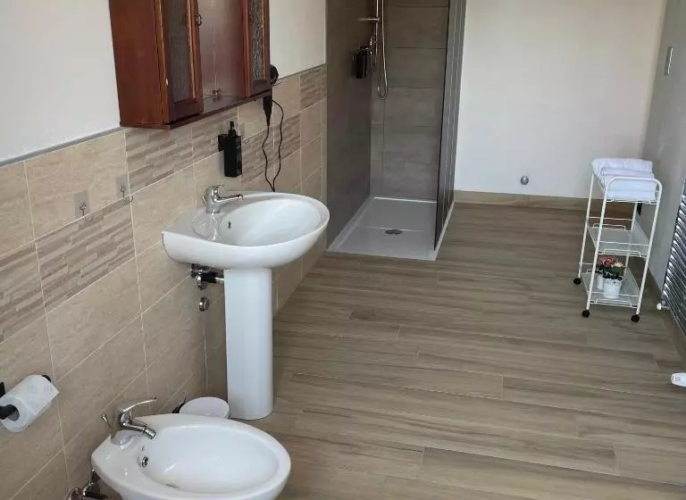 Aamiaismajoitus (B&B) La Tana Di Momo