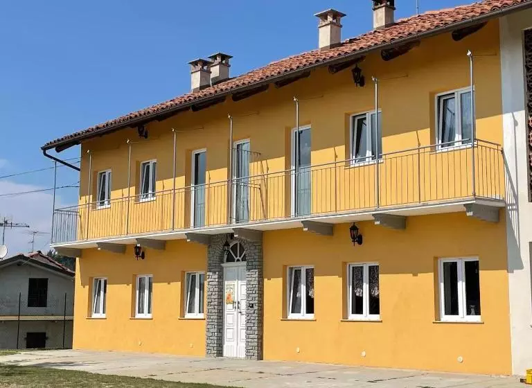 Aamiaismajoitus (B&B) La Tana Di Momo