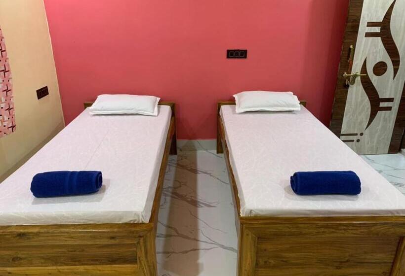 Goroomgo Hotel Shree Gundicha Puri