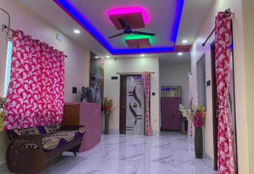 Goroomgo Hotel Shree Gundicha Puri