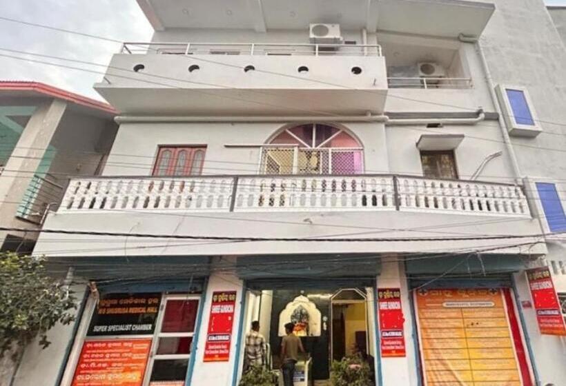 Goroomgo Hotel Shree Gundicha Puri