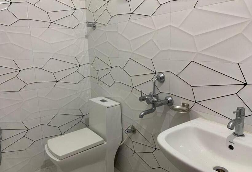 Goroomgo Hotel Shree Gundicha Puri