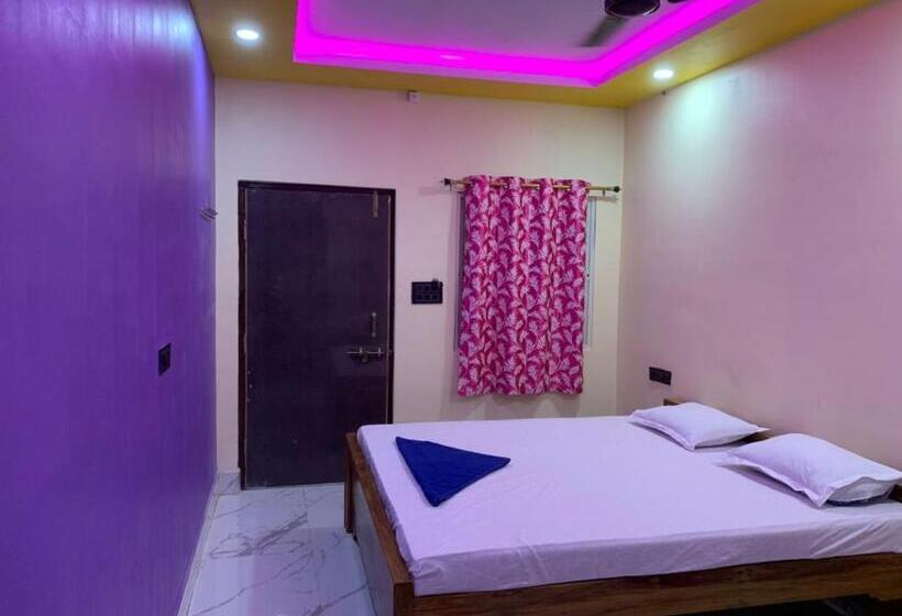 Goroomgo Hotel Shree Gundicha Puri