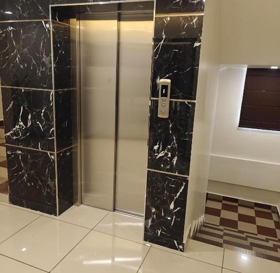 Hotelli Gateway Residency