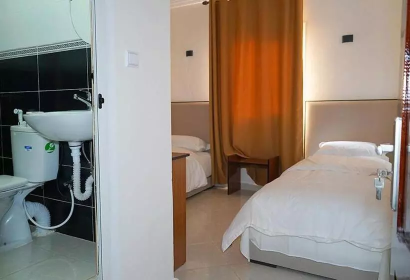 Hotelli Hôtel Moukawama