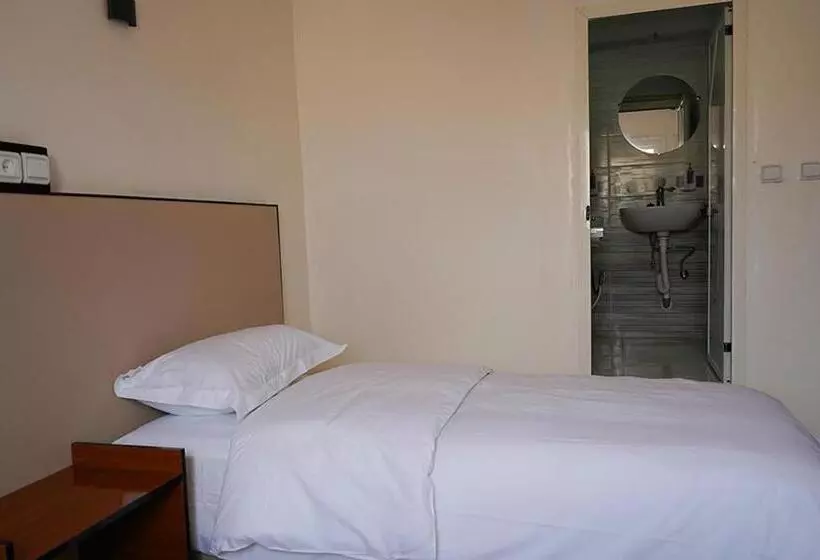 Hotelli Hôtel Moukawama