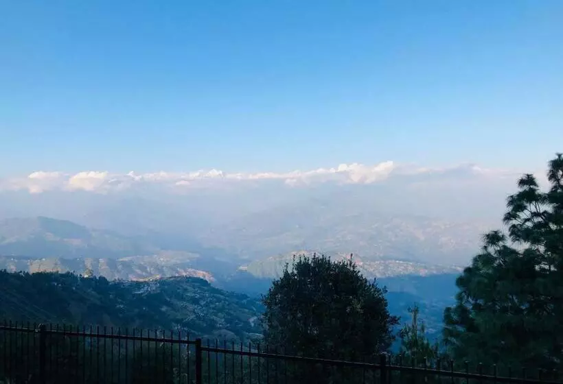 هتل Nagarkot Shangrila Resort
