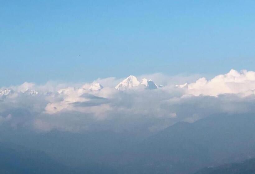 هتل Nagarkot Shangrila Resort