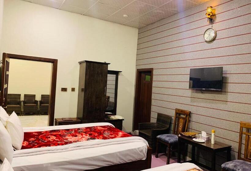 هتل Quetta Food Club