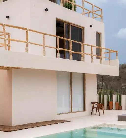 Majatalo Hostal Xeno