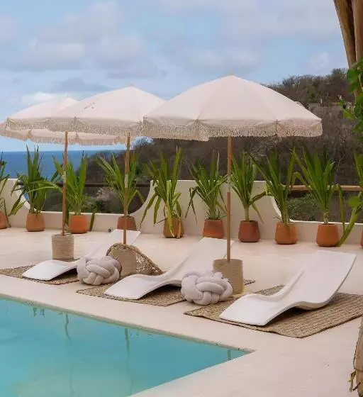 Majatalo Hostal Xeno