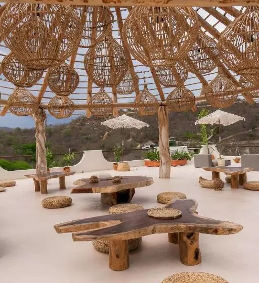 Majatalo Hostal Xeno