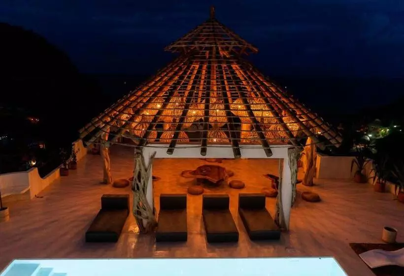 Majatalo Hostal Xeno